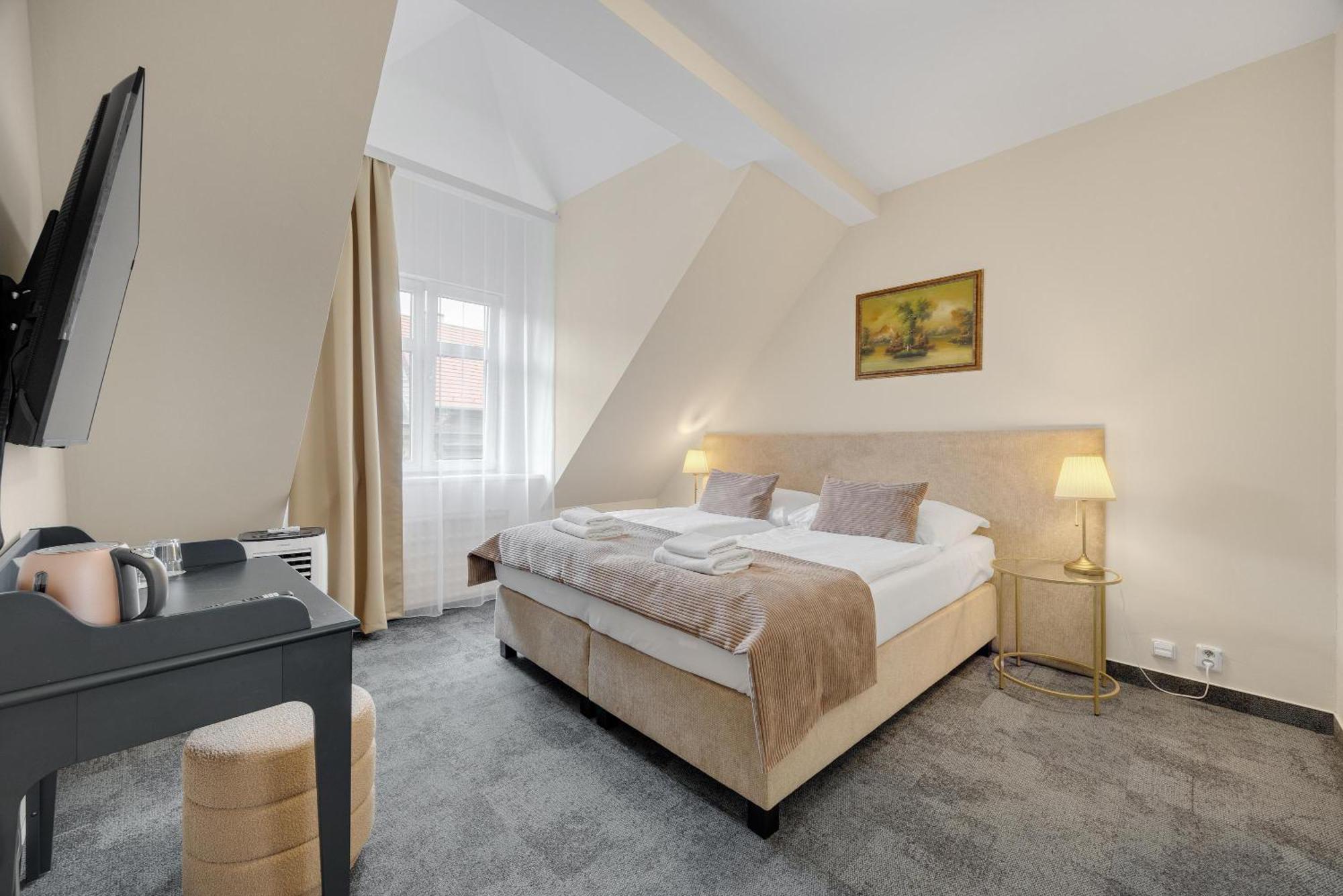 Hotel Reverie - Dependance, Check-In At Metropolitan Star Bratislava Eksteriør bilde