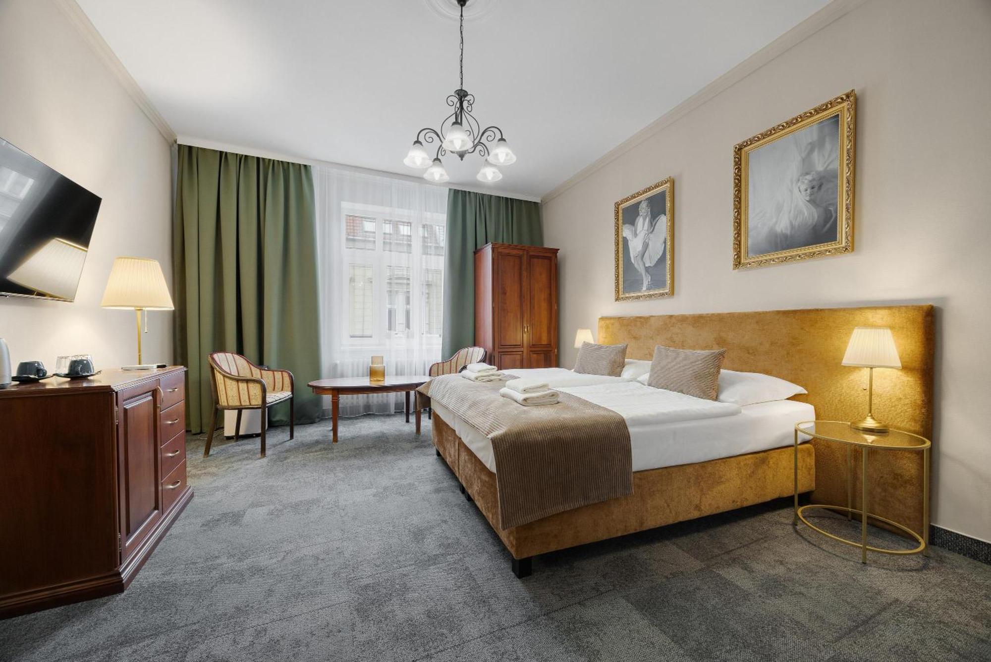Hotel Reverie - Dependance, Check-In At Metropolitan Star Bratislava Eksteriør bilde
