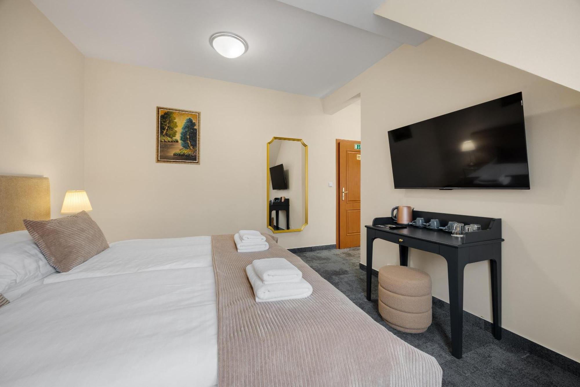Hotel Reverie - Dependance, Check-In At Metropolitan Star Bratislava Eksteriør bilde