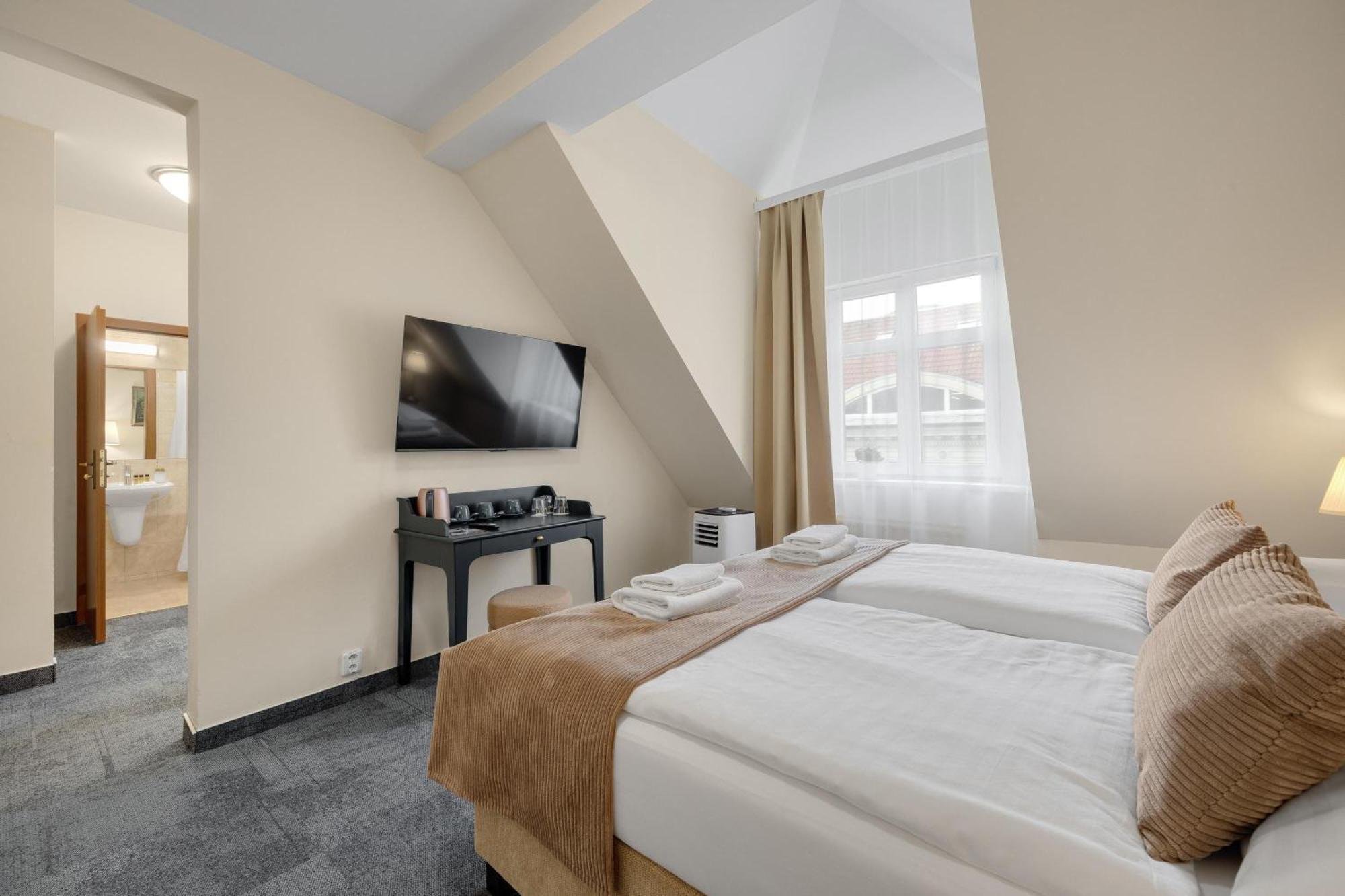 Hotel Reverie - Dependance, Check-In At Metropolitan Star Bratislava Eksteriør bilde